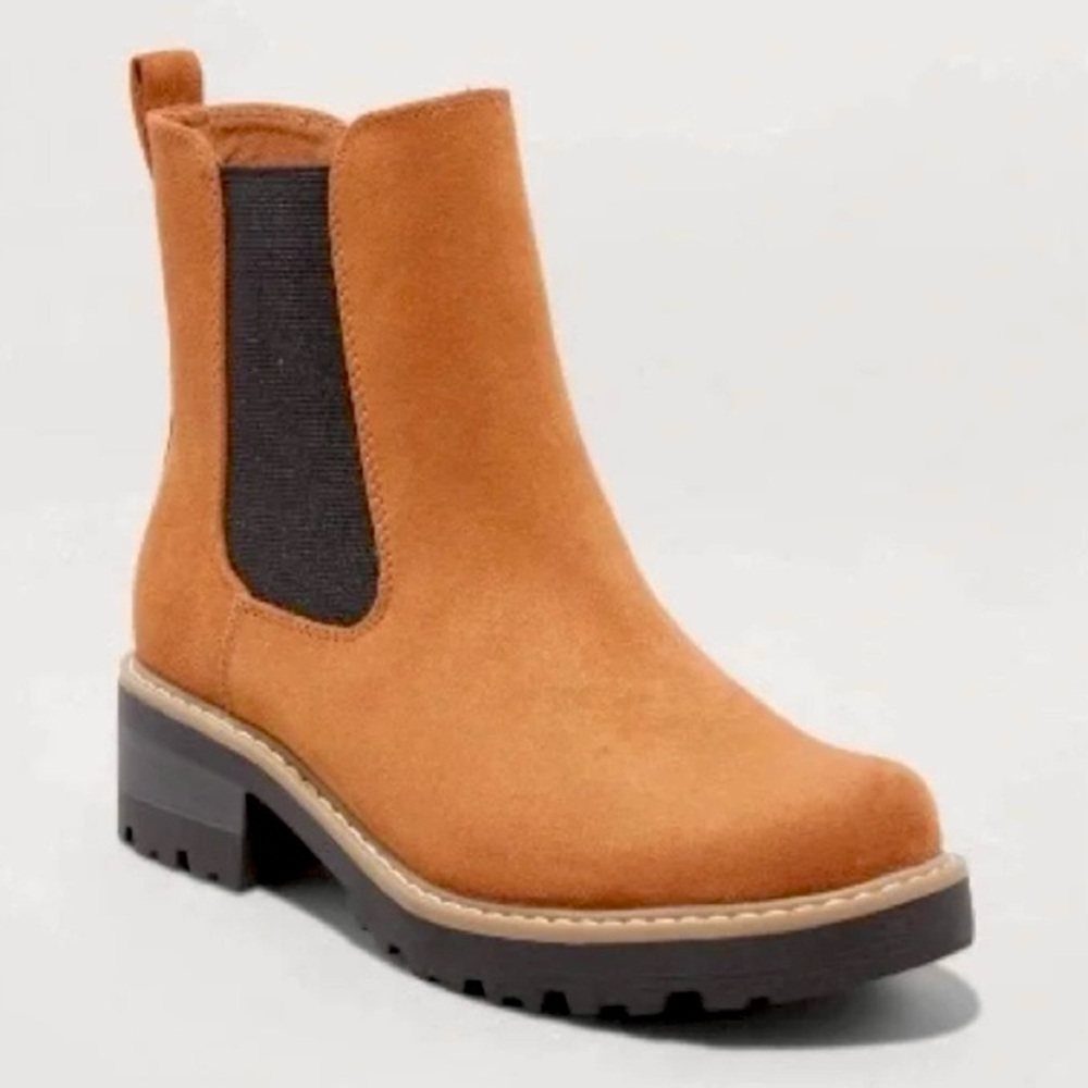 Chelsea Boots (Wide Width)